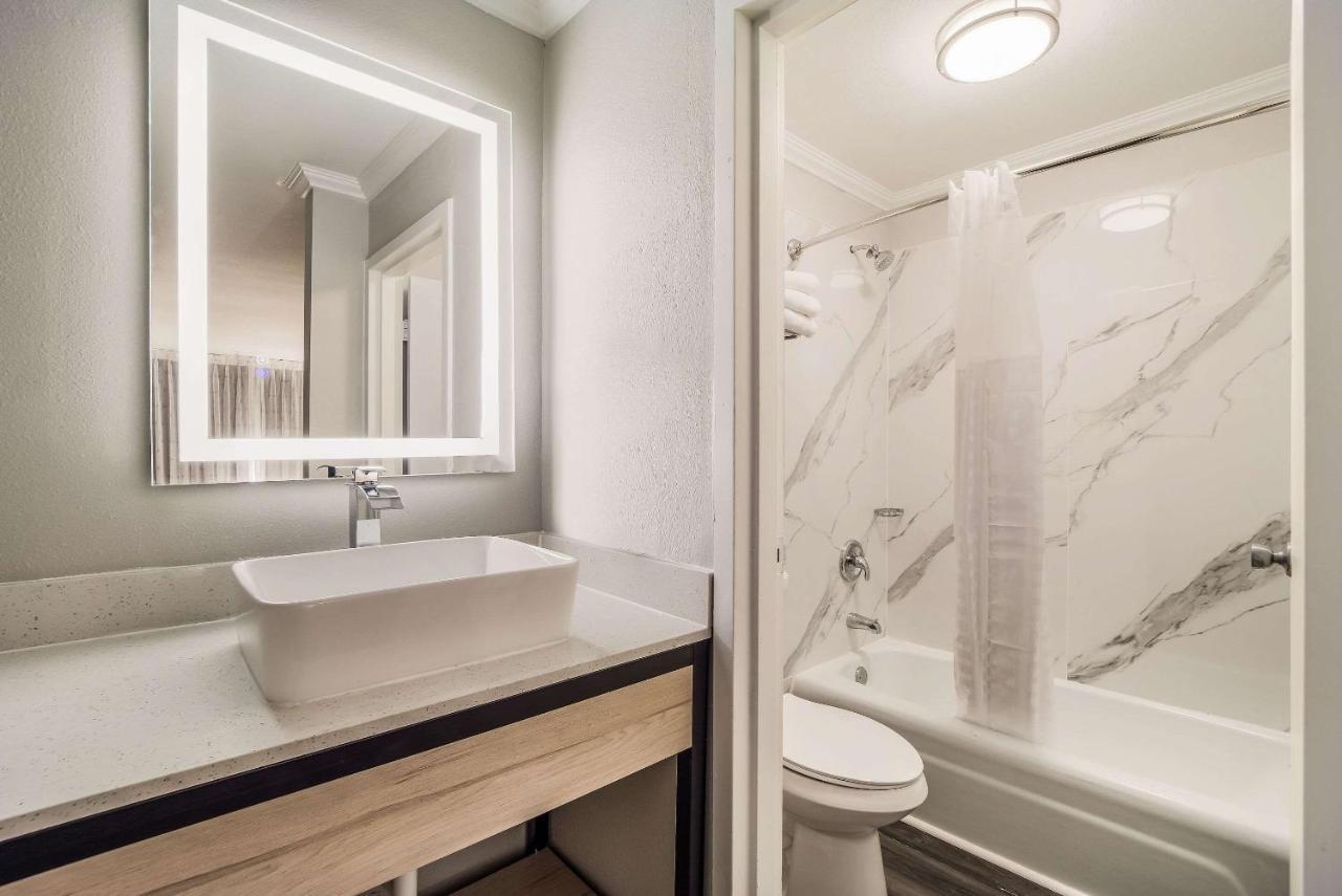 Mainstay Suites Florence Ngoại thất bức ảnh